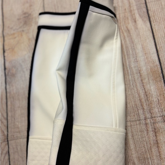 White House Black Market White and Black Pencil Skirt - Picture 4 of 5